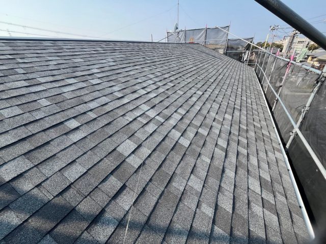 加古川市でカバー工事を終えてきれいになった屋根